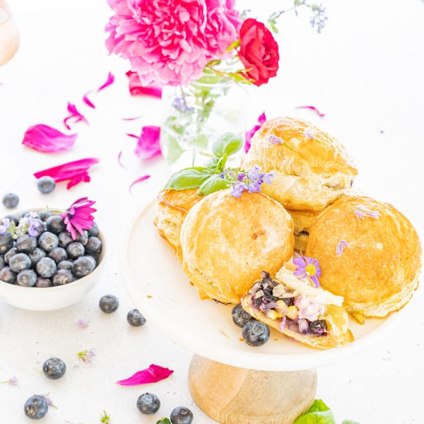 Easy Blueberry & Goat Cheese Puff Pastry Bites
